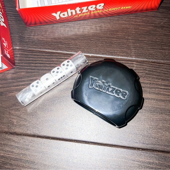Yahtzee Classic Game by Hasbro - Picture 3 of 9